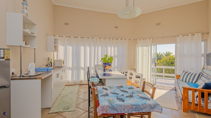 7 Bedroom Property for Sale in Middedorp Western Cape